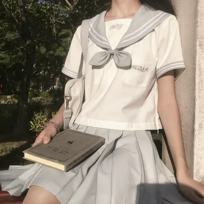 人前的安宁